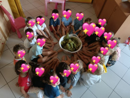 PIEDINI TRA GLI ACINI 